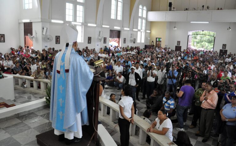 Arzobispo pide publiquen lista candidatos “corruptos y vagabundos”