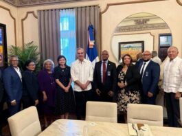 Abinader se reúne con directiva del CMD en Palacio Nacional Abinader se reúne con directiva del CMD en Palacio Nacional