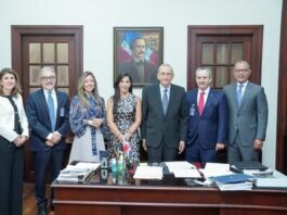 Amchamdr lleva agenda jurídica al Palacio Nacional