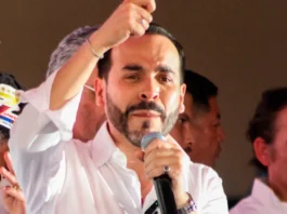 El candidato presidencial De la Espriella se comprometió a defender la vida y la familia en Colombia