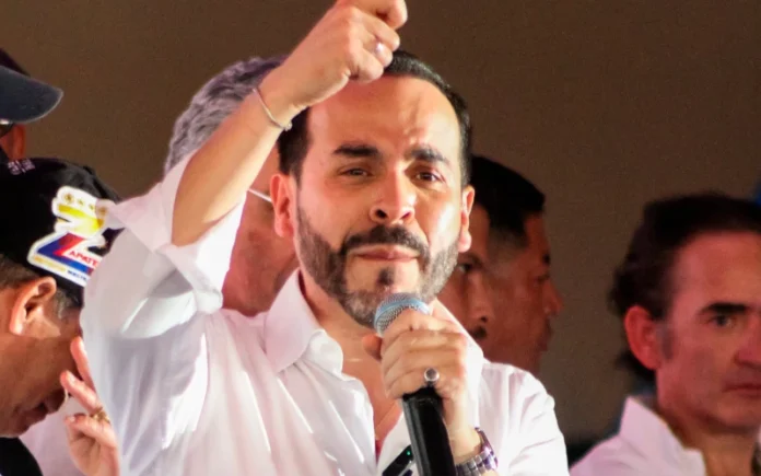 El candidato presidencial De la Espriella se comprometió a defender la vida y la familia en Colombia