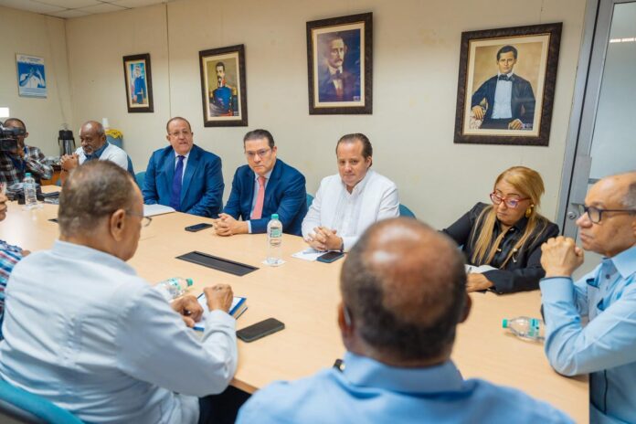 Gobierno fortalece diálogo con sindicatos de trabajadores ante impacto de crisis en Medio Oriente