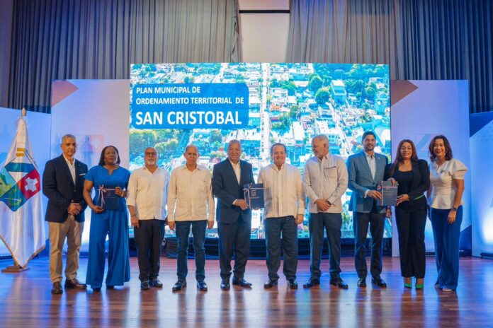 Gobierno presenta Plan de Ordenamiento Territorial de San Cristóbal; revitaliza Cuevas del Pomier
