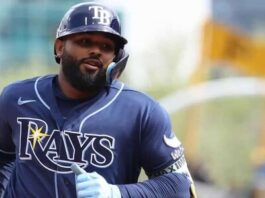 Junior Caminero abandona partido tras golpearse la cara con un foul