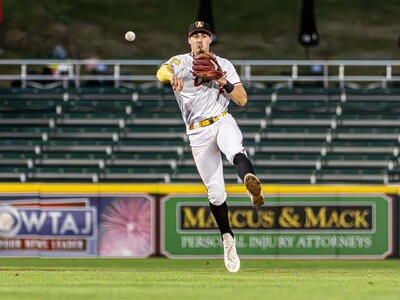 Konnor Griffin hace historia al debutar en las Grandes Ligas como adolescente