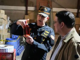 MICM y CECCOM decomisan más de 2.3 millones de productos ilícitos en Semana Santa MICM y CECCOM decomisan más de 2.3 millones de productos ilícitos en Semana Santa