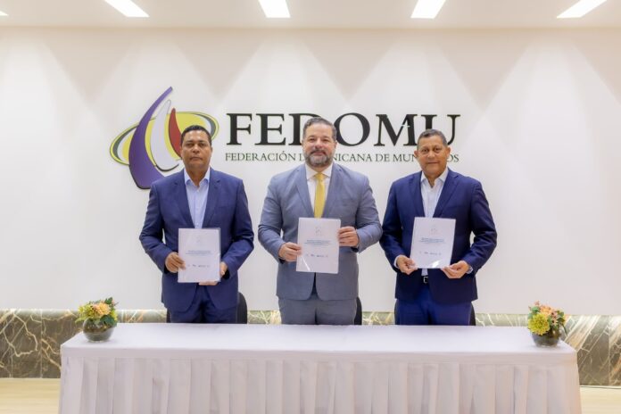 Medio Ambiente, Liga Municipal Dominicana y Fedomu presentan guía y TDRs para fortalecer la gestión de residuos en los municipios