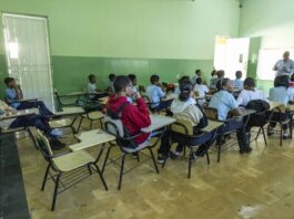 Minerd suspende la docencia en tres provincias por alerta roja