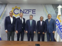 Ministro Sanz Lovatón posesiona a Johannes Kelner al frente del Consejo Nacional de Zonas Francas