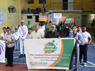 Niños fuera de las aulas y en situación de vulnerabilidad en Santiago Niños fuera de las aulas y en situación de vulnerabilidad en Santiago