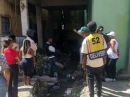 Policía entrevista a padres de bebé hallada muerta en Los Girasoles