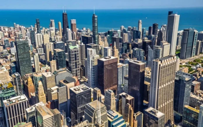 Policía revela amenaza de bomba en la vivienda del hermano del Papa León XIV en el área de Chicago, EE.UU.