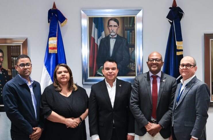 SNS fortalece Red Pública con más de 900 nombramientos en cuatro meses
