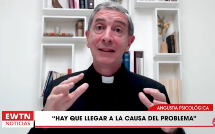 Angustia psicológica en sacerdotes: experto explica causas, señales de alerta y cómo afrontarla