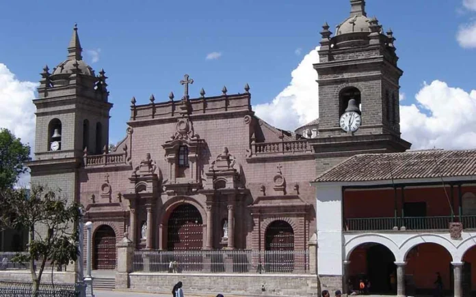 Arzobispado aclara situación canónica de Luis Bazalar, quien “fuera sacerdote” de Ayacucho en Perú