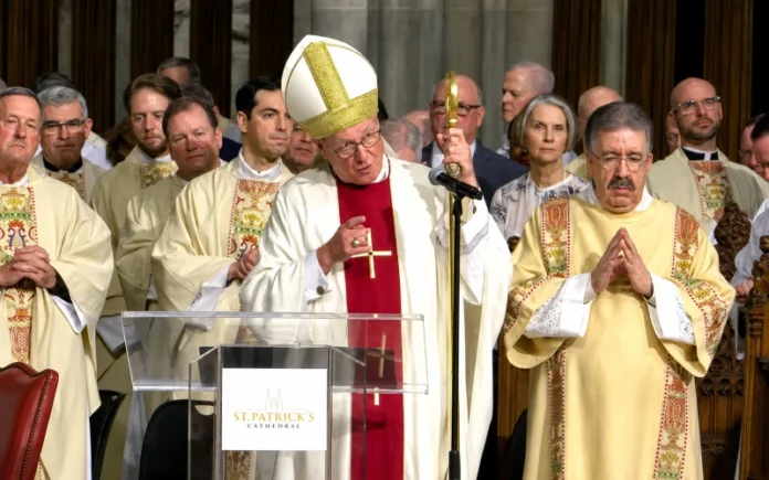 Cardenal Dolan celebra 50 años de sacerdocio: “Ustedes son mi familia y mis amigos”