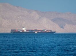 EE.UU. movilizará aeronaves y buques para escoltar barcos en Ormuz