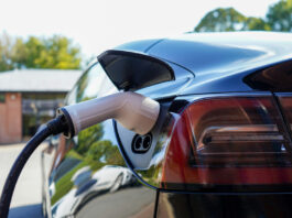 EEUU está instalando cargadores de 1 MW para sus eléctricos, aunque Europa lo supera: con coches preparados para sacarles partido