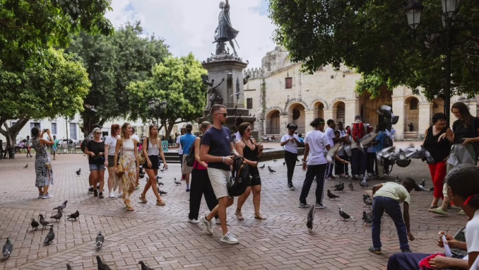 El 94.7 % de los turistas califica a la República Dominicana como un destino asequible