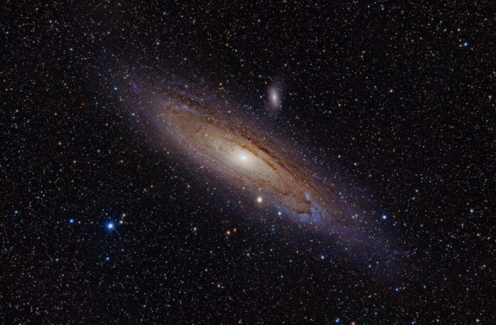 El James Webb acaba de avistar lo imposible: una galaxia primitiva que ha dejado de girar mucho antes de lo previsto