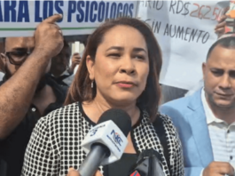 Farmacéuticos de Farmacias del Pueblo realizan paro