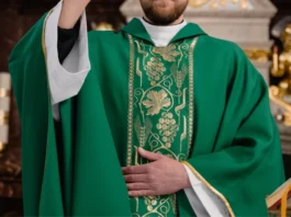 Iglesia Católica advierte de sacerdote que incurrió en “cisma” en el norte de México