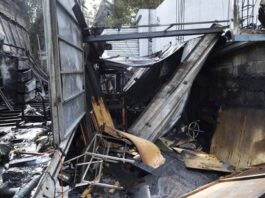 Incendio consume tapicería en la avenida República de Colombia