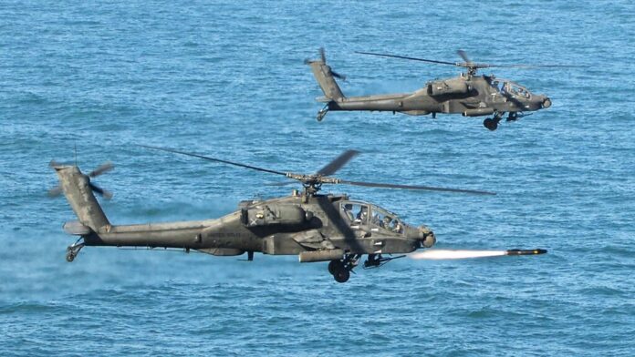 Irán ha respondido al plan de EEUU para liberar los barcos en Ormuz con otro enfoque: uno con drones, misiles y barcos ardiendo