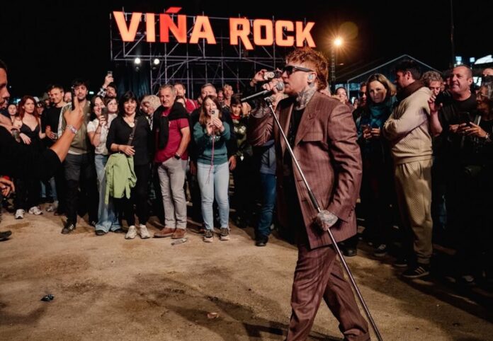 Los Sex Pistols actuando para vecinos: la brutal crisis del ViñaRock en un año se explica en un recinto vacío