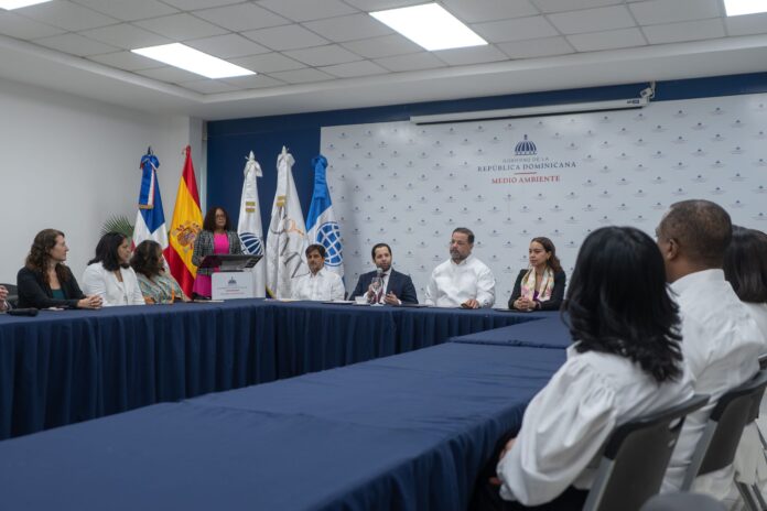 Medio Ambiente, Superintendencia del Mercado de Valores e IFC firman acuerdo para implementar la Taxonomía Verde en RD