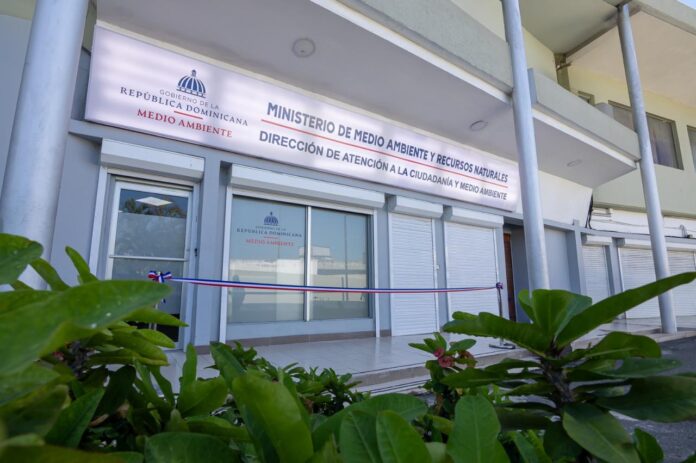 Medio Ambiente inaugura modernas oficinas de atención a la ciudadanía y ventanilla única en Plaza Luperón