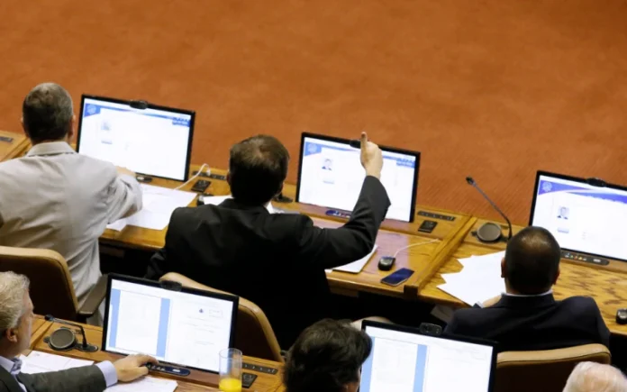 Obispos de Chile llaman a frenar la violencia y reconstruir el diálogo político y la paz social