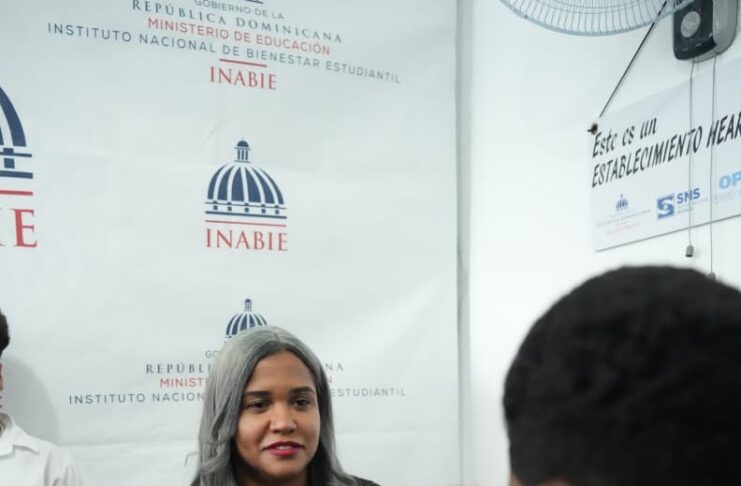 Programa Salud Escolar ampliará servicios y entrega de dispositivos médicos en centros educativos