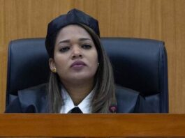 Se retrasa decisión sobre envío a juicio de exministros acusados