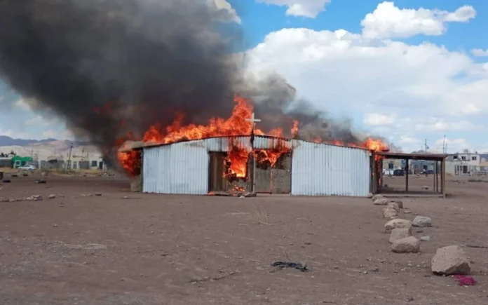 Un incendio destruye por completo una capilla al norte de México