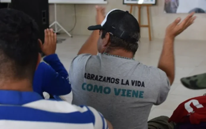 Acompañar, escuchar, orar y permanecer: Presentan manual latinoamericano para afrontar la crisis de las adicciones 