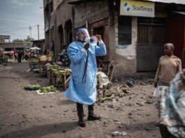 Autoridades unen fuerzas para vacunas y terapias al ébola Autoridades unen fuerzas para vacunas y terapias al ébola
