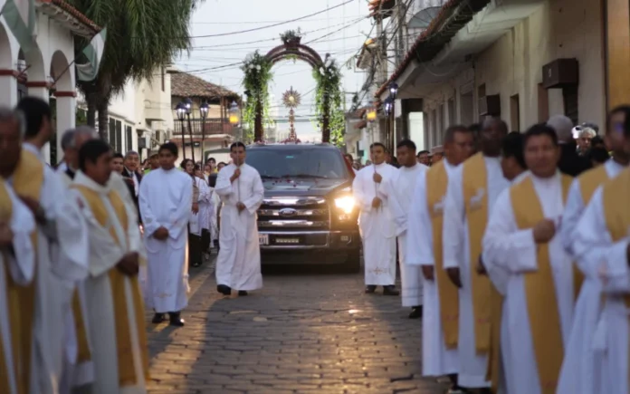 “Basta ya de violencia”, el llamado de la Iglesia en Bolivia por Corpus Christi