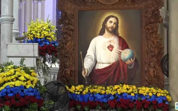 Cardenal Cabrera renueva la consagración del Ecuador al Sagrado Corazón de Jesús