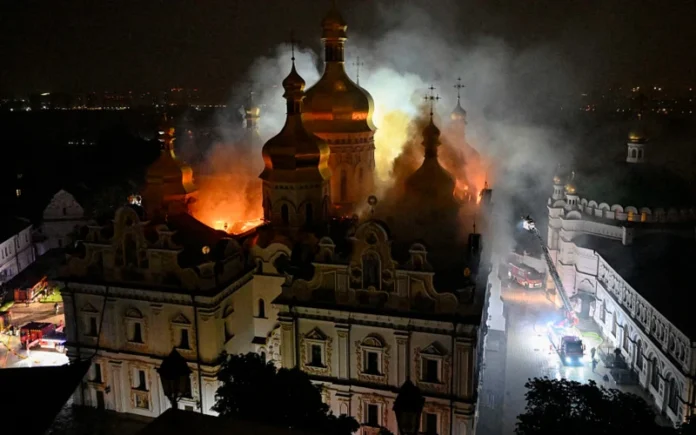 Experto ucraniano afirma que ataque ruso contra catedral refleja una campaña más amplia contra el cristianismo