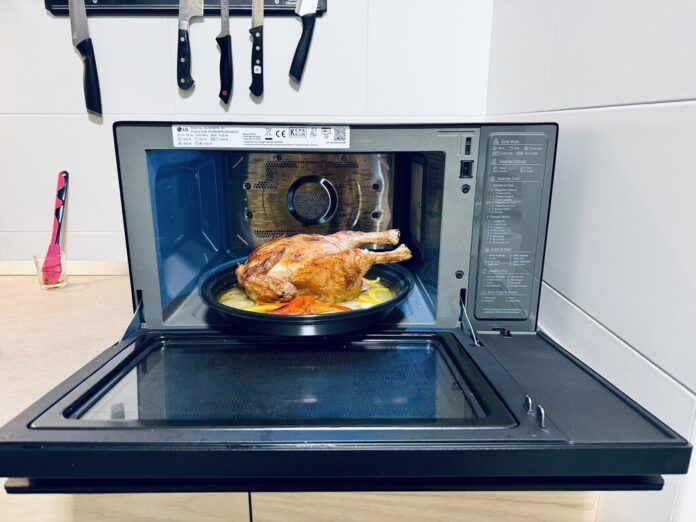 He probado un horno LG que es, además, microondas y airfryer y solo puedo decir una cosa: ojalá haberlo descubierto hace un año
