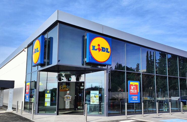 Hoy en Lidl esta máquina para hacer hielo que te evitará estar comprando bolsas en los supermercados o las gasolineras este verano