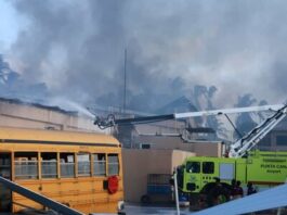 Incendio en hotel de Bayahíbe sigue activo tras más de cinco horas Incendio en hotel de Bayahíbe sigue activo tras más de cinco horas