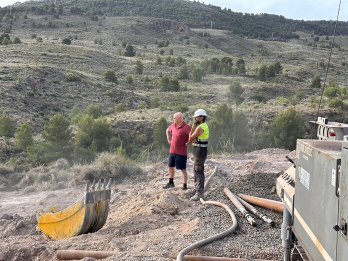 Juan Antonio Sánchez Garrido, descubridor del primer cráter de meteorito de España: 