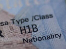 Juez bloquea tarifa H-1B de $100,000 impulsada por Trump