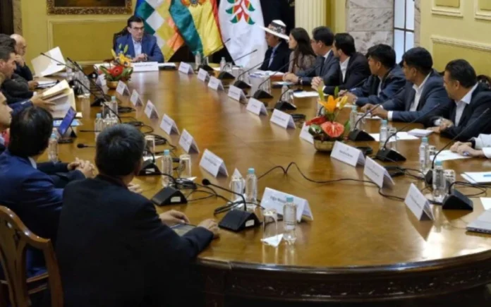 La Iglesia Católica en Bolivia celebra el inicio del diálogo tras 47 días de conflicto y bloqueos