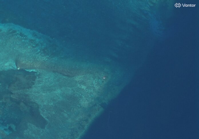 Las imágenes por satélite son claras: una misteriosa estructura china ha permanecido cinco días en uno de los puntos más tensos de Asia
