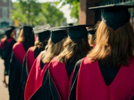 Pensábamos que salir de la universidad y ponerse a trabajar "de lo tuyo" era imposible: la clave es saber qué estudiar