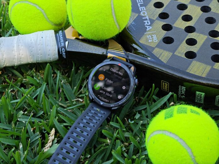 Pocos relojes están pensados por y para jugadores de pádel. Este es uno de ellos, y lo he probado