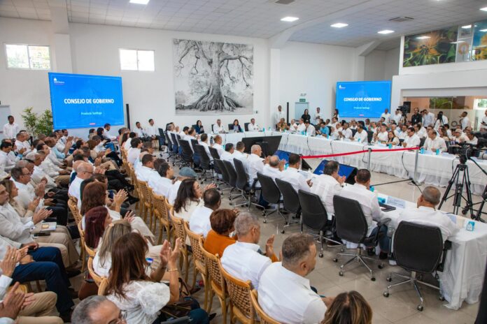 Presidente Abinader encabeza Consejo de Ministros en Santiago; Gobierno ha invertido más de RD$110 mil millones en los primeros 5 años en la provincia